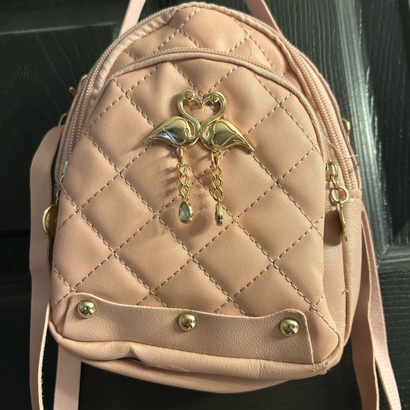 adorable mini flamingo 🦩 backpack - Picture 9 of 9